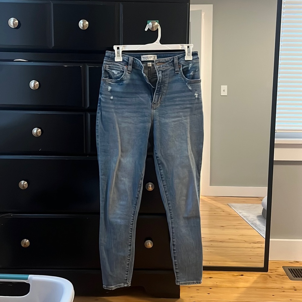 Women’s A&F Curve Love High Rise Super Skinny Ankle Jeans size 27 R